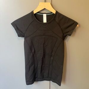 ivivva girls (lululemon) top
